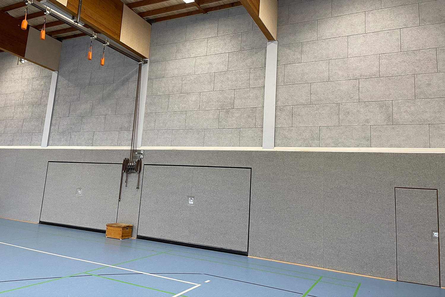 Neue Wandgestaltung einer Turnhalle in Solingen.